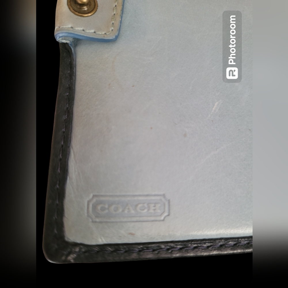 Coach Wallet - Picture 4 of 4